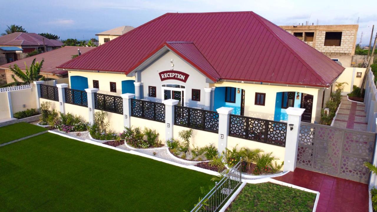 Bella Ella Hotel & Event Center Kasoa Exterior foto